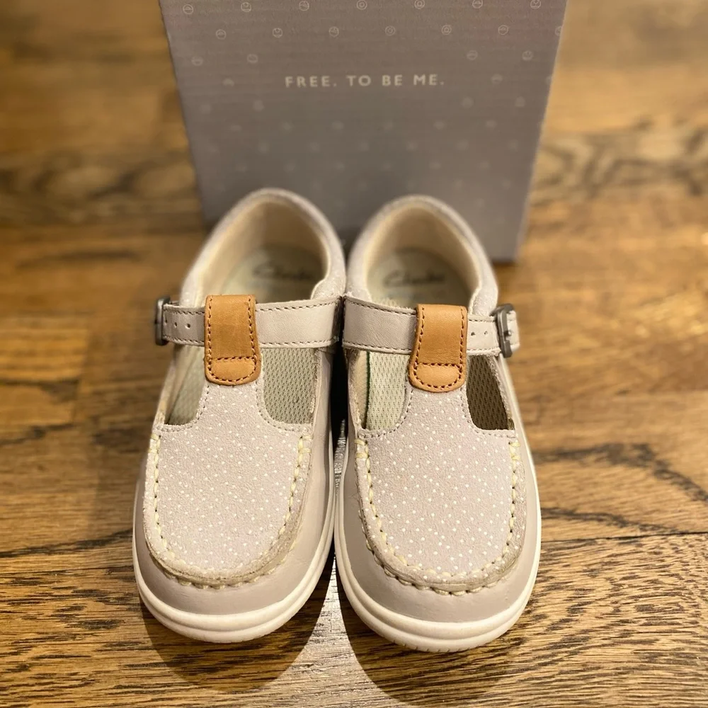 Girls Clarks Gray Leather T-Bar Shoes 'Cloud Rosa' 7W